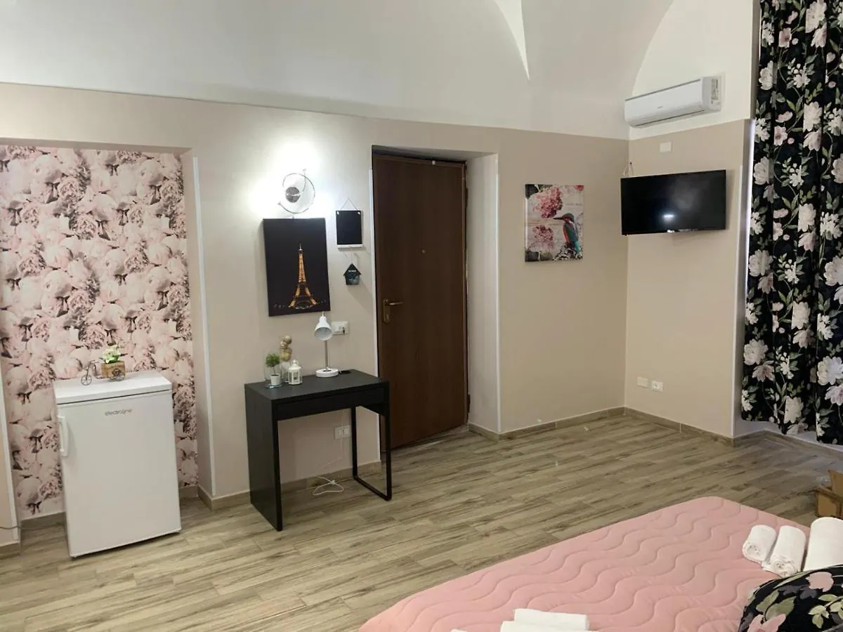 The House Porta Garibaldi Apartment Catania